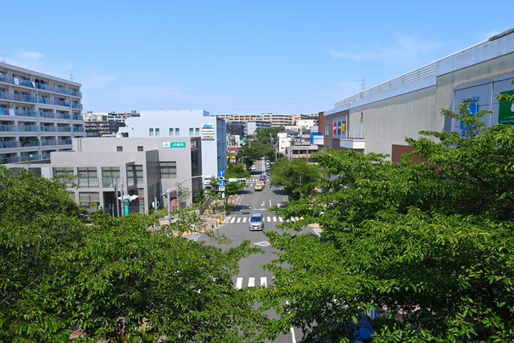 たまプラーザ駅前の通り